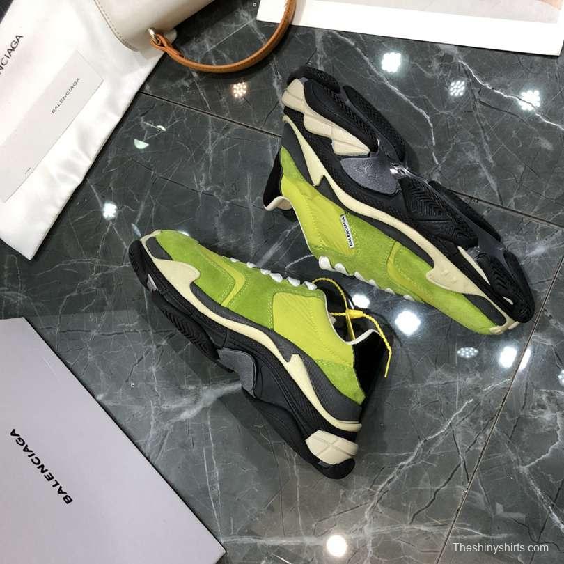 Men/Women Balenciaga Triple S 2.0 Sneaker Green Item 6380340