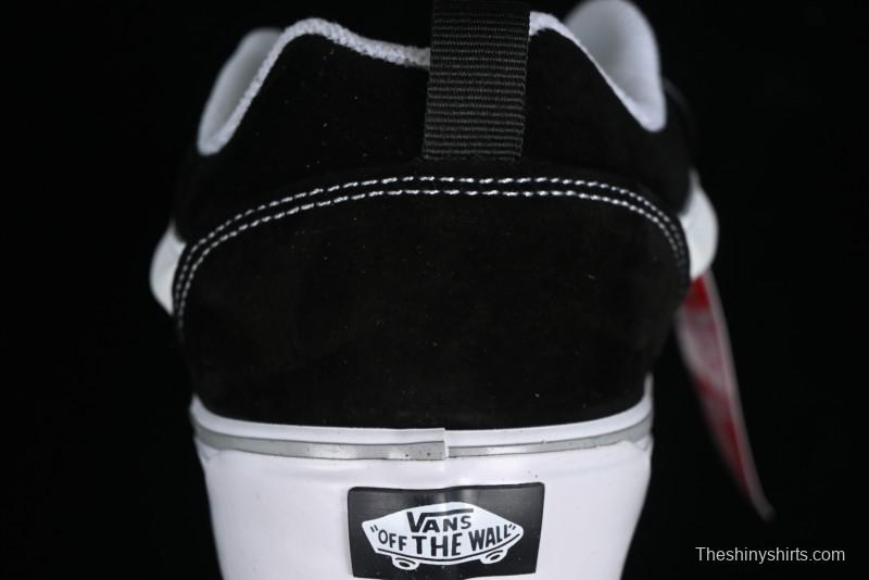 Vans Classics Knu Skool Retro Sneakers in Black & White - VN0AUAK375