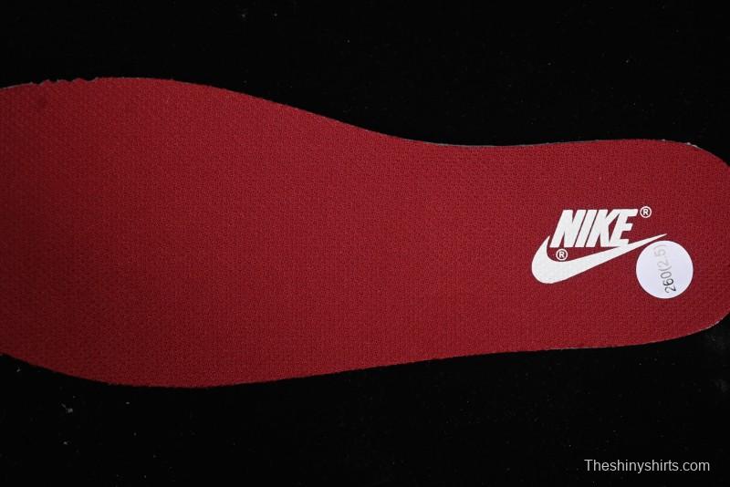 Nike Reigning Champ x SB Dunk Low Casual Skate Shoes with Triple Swoosh Design - RC3085-895