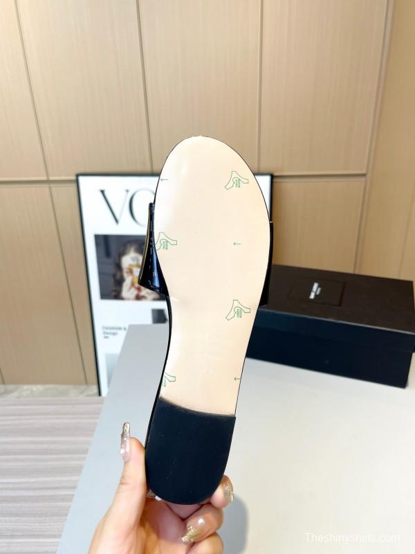 2025 Women Yves Saint Laurent Black Patent Leather Slide Sandals