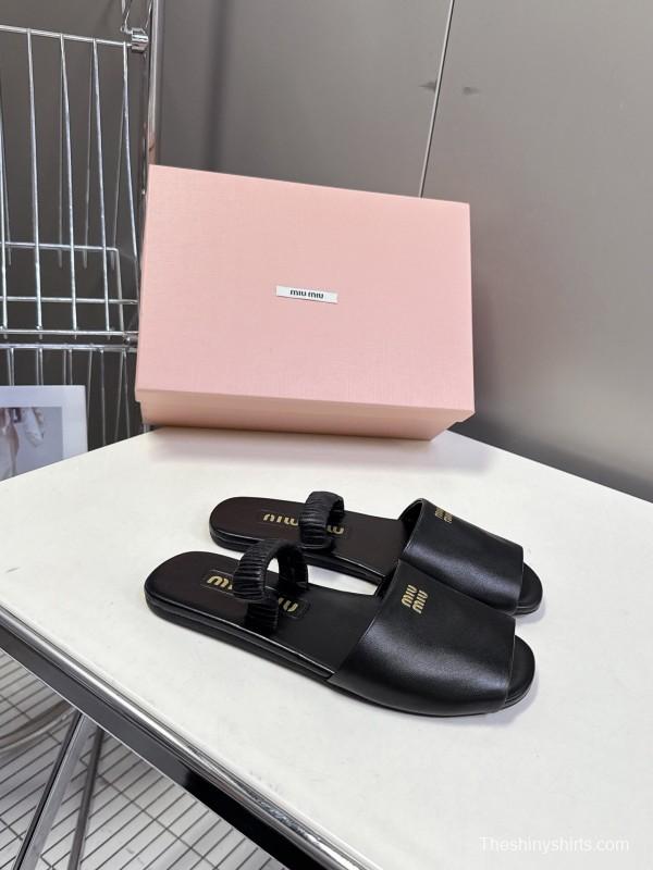 2025 Slippers Miu Miu Black Leather Slippers LY00